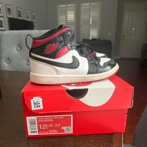 Jordan 1 Mid Size 12C